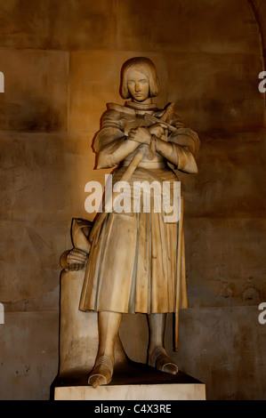 Une statue de Jeanne d'Arc dans la Salle des Rois au château de Versailles près de Paris Banque D'Images
