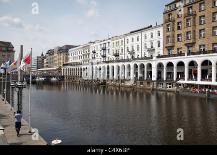 Alster et Alsterarkaden, Hambourg, Allemagne Banque D'Images