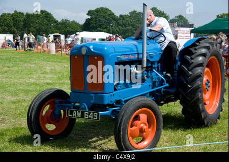 Tracteur Fordson Power Major Banque D'Images