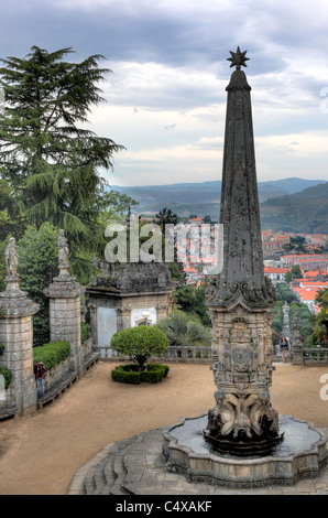 Fontaine située près de sanctuaire de Nossa Senhora dos Remedios, Lamego, Viseu, Portugal Banque D'Images