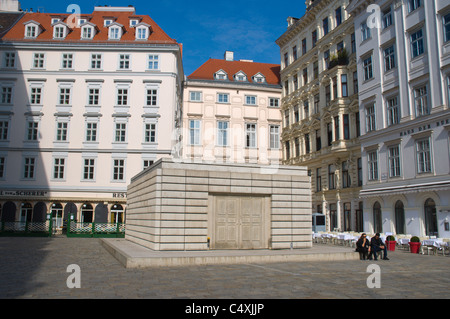 La bibliothèque de l'holocauste sans nom (2000) de Rachel Whiteread, Judenplaz square, Innere Stadt, Vienne, Autriche, Europe Banque D'Images