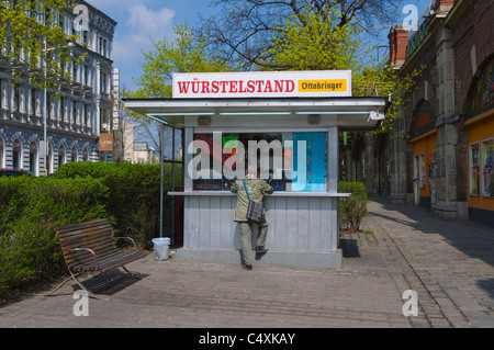 Un stand de saucisses Würstelstand Währinger Gürtel quartier Ottakring Ring de Vienne Autriche Europe centrale Banque D'Images