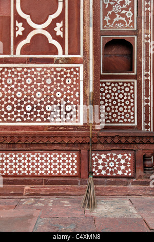 Porte du tombeau de Itmad-ud-Daula Banque D'Images