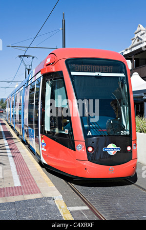 Adelaide Metro moderne au terminus de tram dans la banlieue côtière de Glenelg Australie du Sud Banque D'Images