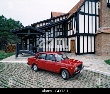 Une nouvelle voiture Lada russe, Sunny Beach Resort, de la mer Noire, la Bulgarie, l'Europe de l'Est Banque D'Images