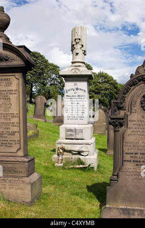 Pierre tombale de Wallace Hartley, chef sur le Titanic, à Colne cemetery Banque D'Images