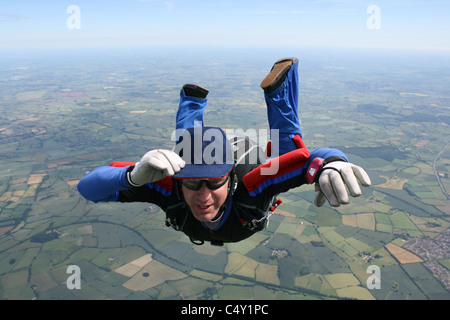 Gros plan du parachutiste en chute libre Banque D'Images