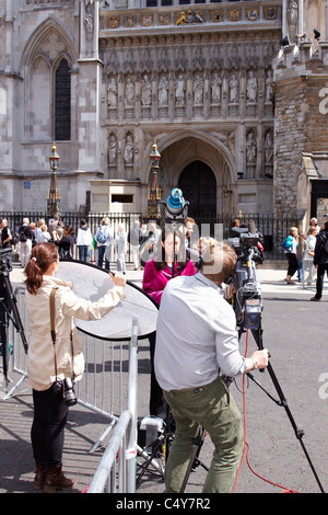 Mariage Royal 2011 : les équipes de télévision se préparent à couvrir le Mariage Royal Banque D'Images