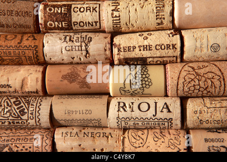 Wine corks côte à côte Banque D'Images