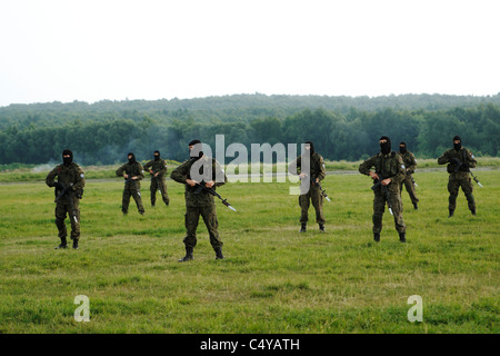 Des exercices de démonstration d'un but spécial forces de l'armée polonaise. Banque D'Images