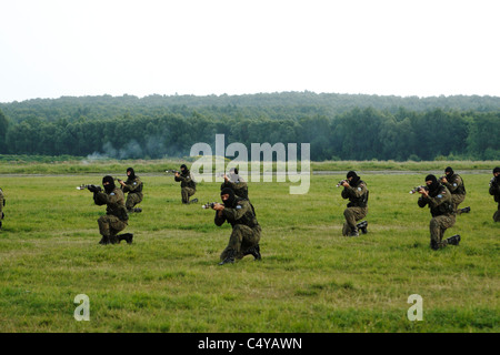 Des exercices de démonstration d'un but spécial forces de l'armée polonaise. Banque D'Images