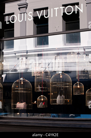 Old building reflected in the Louis Vuitton shopfront, King Street, Perth,  Western Australia Stock Photo - Alamy