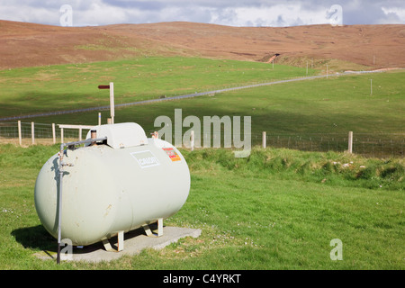 La Calor Gas Tank en plein air dans des pays endroit. Les Îles Shetland, Écosse, Royaume-Uni, Angleterre. Banque D'Images