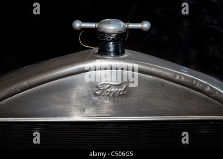 Mascotte de radiateur d'une Ford de la 20e Banque D'Images