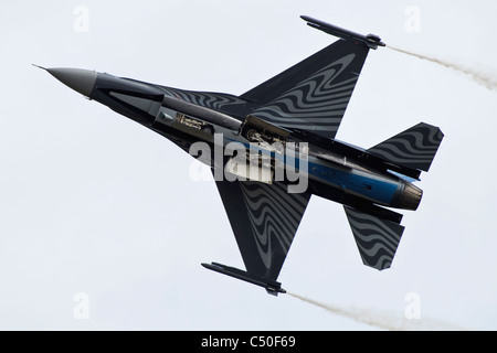 Un General Dynamics F16 Fighting Falcon - l'affichage des aéronefs de la Force Aérienne Belge Banque D'Images