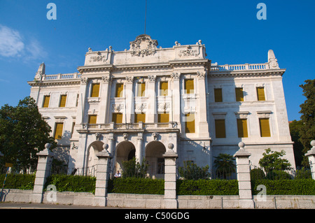 Palais du gouverneur qui abrite maintenant le Musée historique et maritime de la ville de Rijeka par Golfe du Kvarner Croatie Europe Banque D'Images