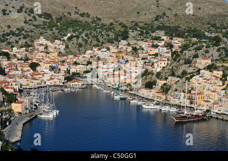 Symi. Îles du Dodécanèse. La Grèce. Gialos Port. Banque D'Images