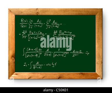 Tableau noir vert avec formule intégrale mathématique difficile écrit Banque D'Images