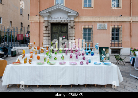 Stand à la Place du Palais-de-Justice, Nice, France Banque D'Images