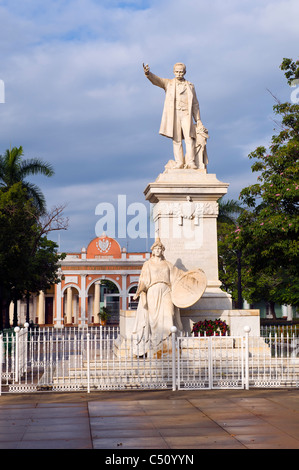 Park et statue de Jose Marti, Cienfuegos, Cuba Banque D'Images