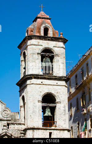 Tour de la cathédrale, la vieille ville de La Havane, Cuba Banque D'Images