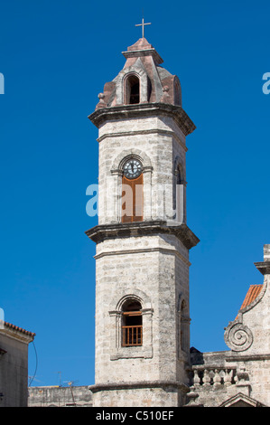 Tour de la cathédrale, la vieille ville de La Havane, Cuba Banque D'Images