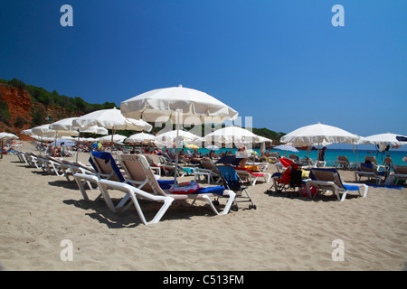 Vue de la plage de Cala Lenya, Ibiza, Espagne Banque D'Images