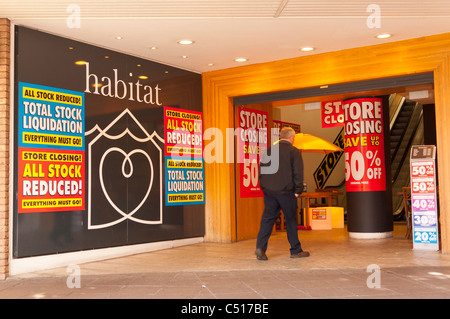 La fermeture à la vente du magasin Habitat à Norwich , Norfolk , Angleterre , Angleterre , Royaume-Uni Banque D'Images