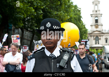 Les pensions du secteur public, grève Mars sur le Strand, London, UK, 30/06/2011 Banque D'Images