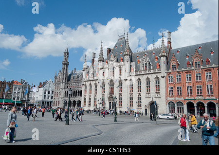 La Cour provinciale a trouvé dans la place du marché Place du Marché de Bruges Brugge, Belgique. Banque D'Images