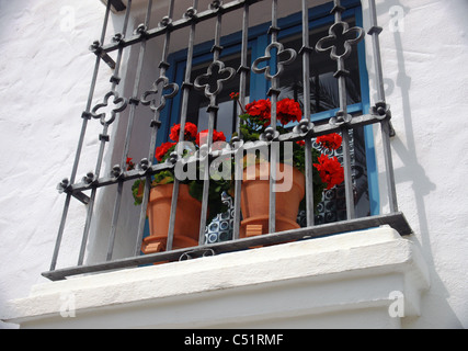 Les rues tranquilles de la ville pittoresque de Frigiliana Espagne Banque D'Images