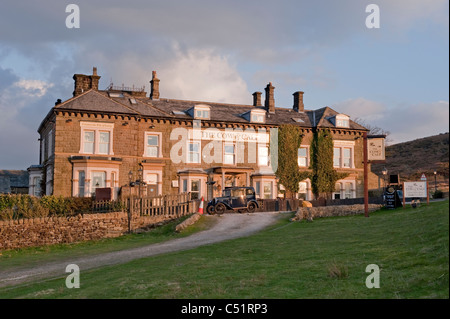 The Cow & Calf Hotel, restaurant traditionnel de pub de campagne (extérieur) sur les hauts landes pittoresques (Vintage Inns) - Ilkley Moor, West Yorkshire, Angleterre, Royaume-Uni Banque D'Images