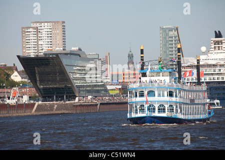 Rassemblement de départ, bateau à vapeur des navires et bateaux à voile, Hafengeburtstag ou Port anniversaire 2011, Hambourg, Allemagne, Europe Banque D'Images