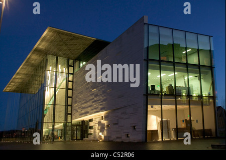 Le nouveau Middlesborugh Institut d'Art Moderne de Middlesborough centre-ville. Banque D'Images