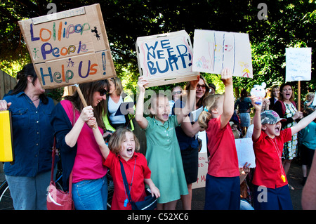 Manifestation contre les licenciements de Southwark Conseil Personnel sucette ? ? Banque D'Images