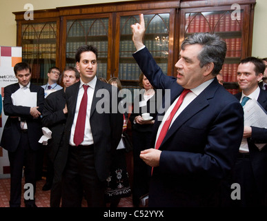 Gordon Brown, Chancelier et Ed Miliband MP. Banque D'Images