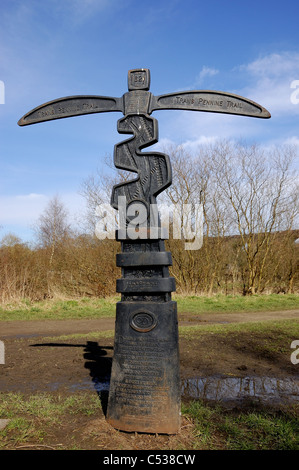 Trans Pennine Trail sign National Cycle Route 62. Banque D'Images