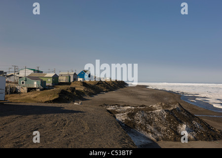 Vue sur le nord de la plupart des villes des États-Unis, Barrow, situé au large de la mer de Tchoukotka, dans l'océan Arctique, l'Alaska Banque D'Images