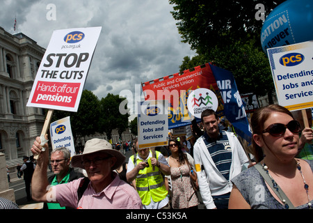Une marche organisée par le PCS union est rejoint par de nombreux autres. Elle marque une journée de grèves dans le secteur public plus de modifications au régime de pension Banque D'Images
