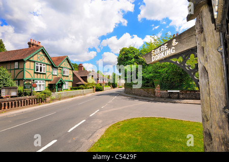 Dans le village de Albury Surrey Hills Banque D'Images