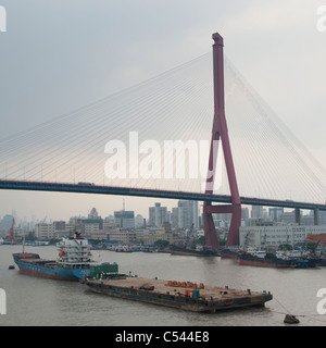 Pont sur le Huangpu Fleuve Huangpu, Shanghai, Chine Banque D'Images