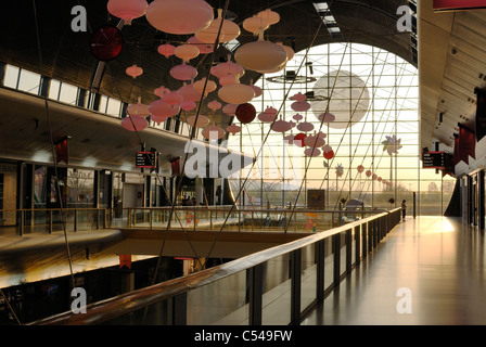 Intérieur de citer l'Europe centre Commercial (Mall) à Calais. France Banque D'Images