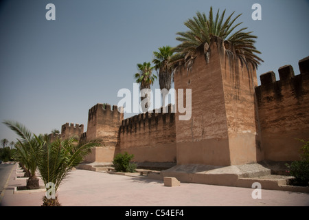 Les remparts qui entourent la ville de Taroudannt sont quelques-uns des mieux conservés au Maroc Banque D'Images