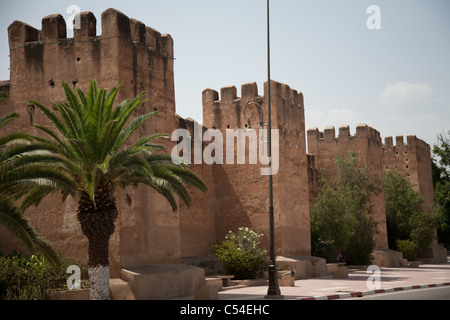 Les remparts qui entourent la ville de Taroudannt sont quelques-uns des mieux conservés au Maroc Banque D'Images