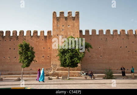 Les remparts qui entourent la ville de Taroudannt sont quelques-uns des mieux conservés au Maroc Banque D'Images