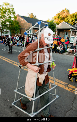 Au cours de la protestation de fracturation Ithaca Festival 2011, la mort de forage de gaz de schiste, New York USA Banque D'Images