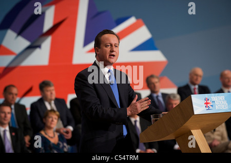 Le Premier ministre britannique, David Cameron, livre son discours aux délégués sur la conférence du parti conservateur.