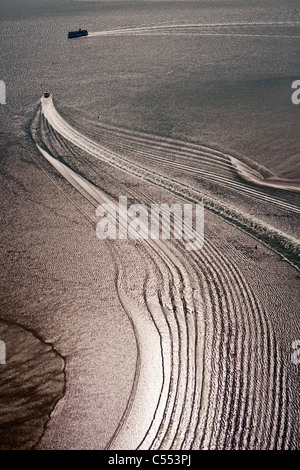 Les Pays-Bas, l'île de Terschelling, mer des Wadden. Unesco World Heritage Site. Marée basse. Partent. Vue aérienne. Banque D'Images