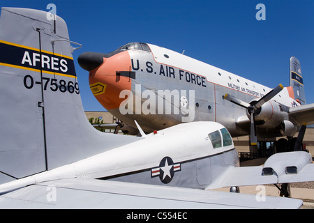 C-124 dans un musée, Hill Aerospace Museum, Ogden, Utah, USA Banque D'Images