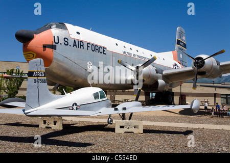 C-124 dans un musée, Hill Aerospace Museum, Ogden, Utah, USA Banque D'Images